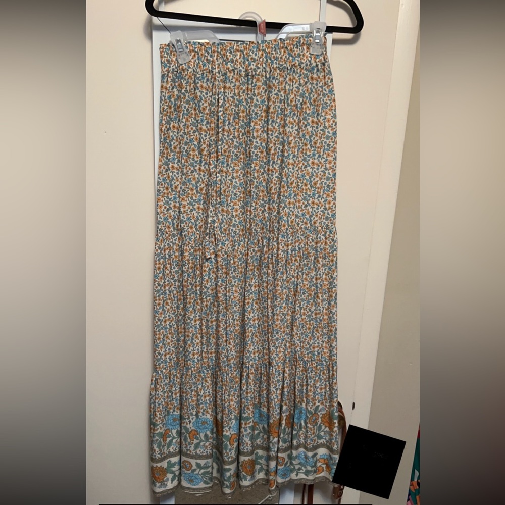 Boutique maxi skirt